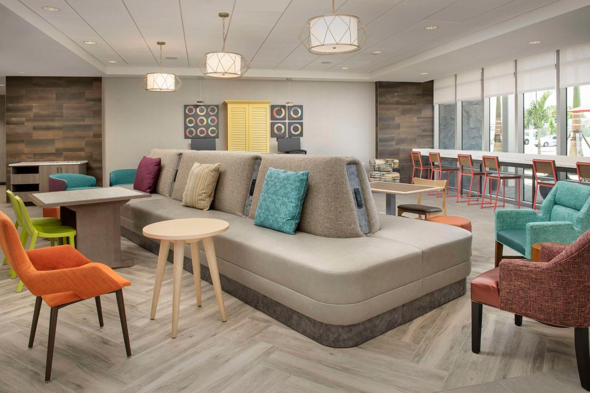 Home2 Suites By Hilton Fort Myers Airport מראה חיצוני תמונה