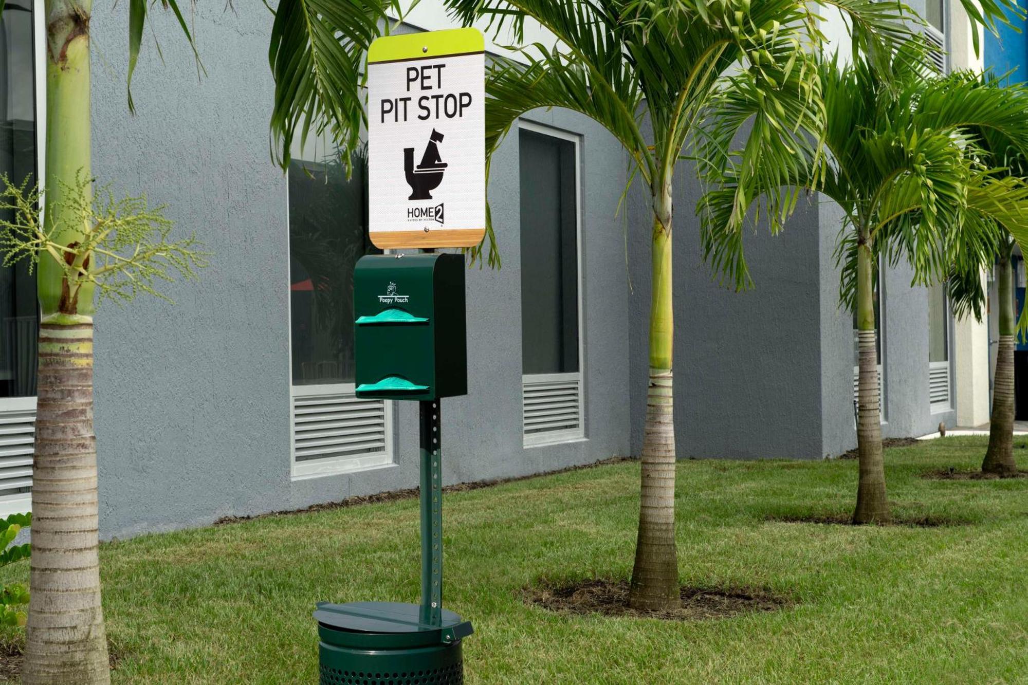 Home2 Suites By Hilton Fort Myers Airport מראה חיצוני תמונה