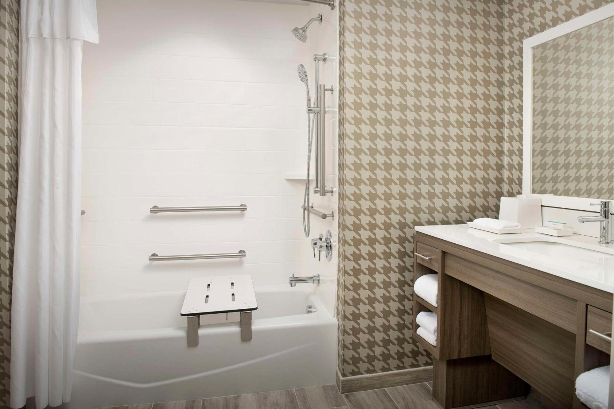 Home2 Suites By Hilton Fort Myers Airport מראה חיצוני תמונה