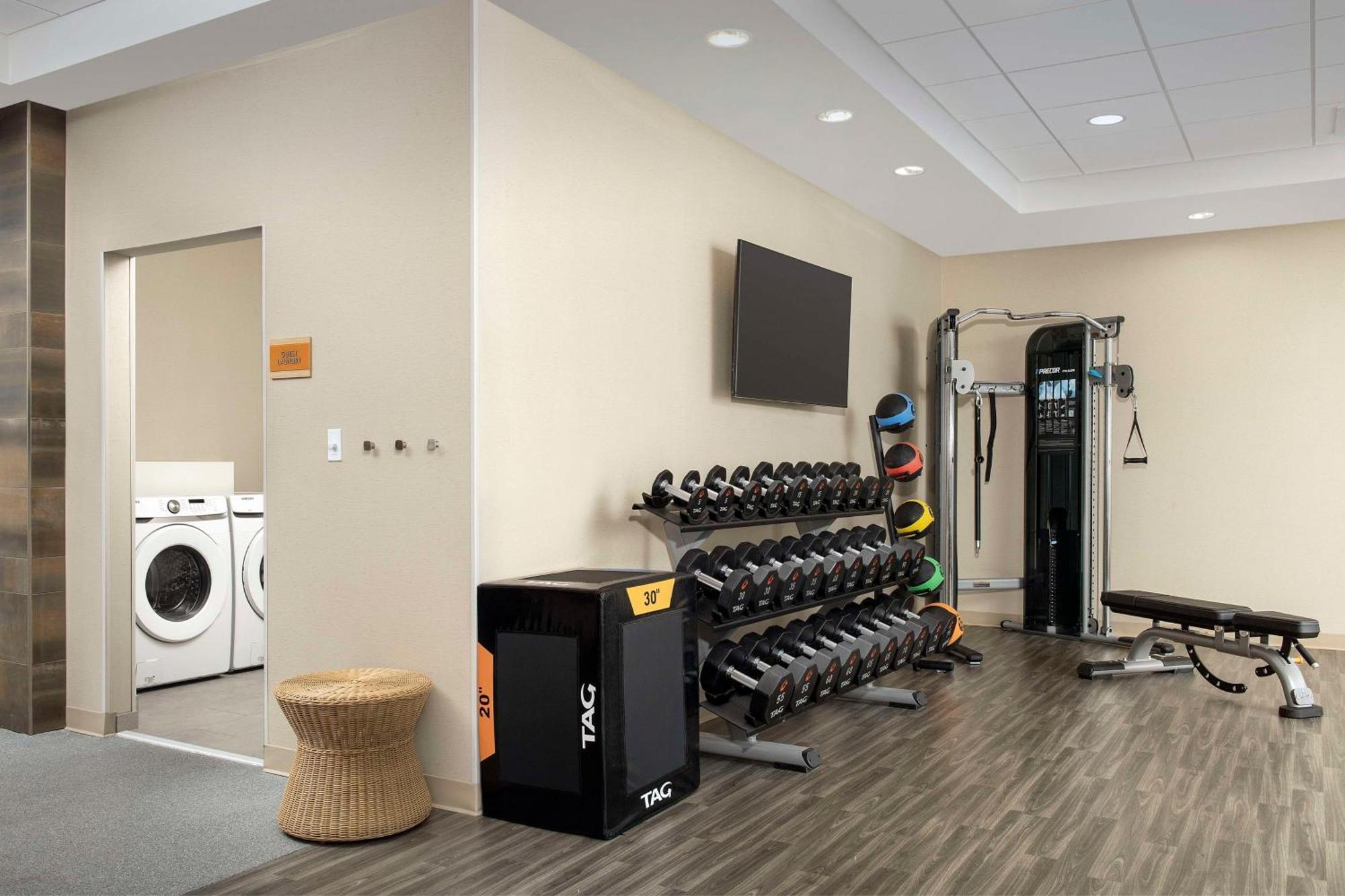 Home2 Suites By Hilton Fort Myers Airport מראה חיצוני תמונה