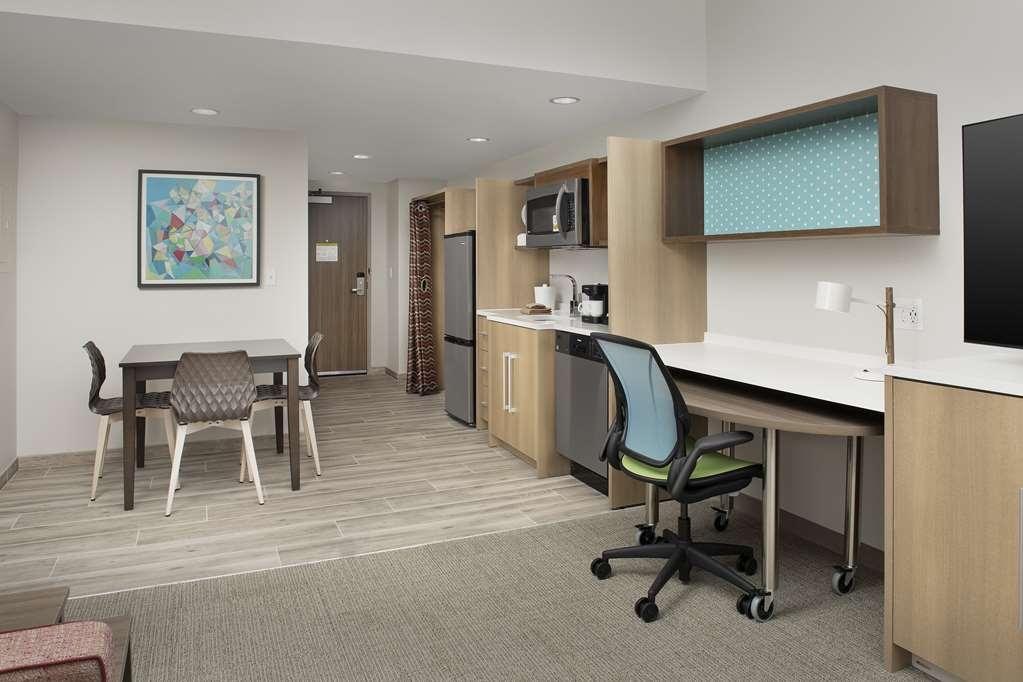 Home2 Suites By Hilton Fort Myers Airport חדר תמונה